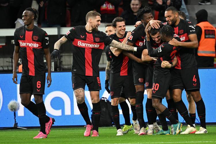 德甲焦点战：RB莱比锡与勒沃库森的冬歇前对决